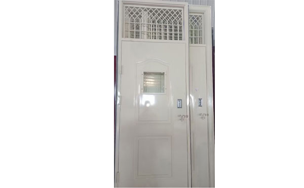 富平学校教室门