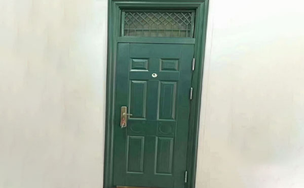 富平学校教室门