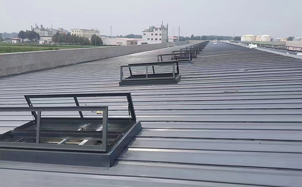 某中学室内体育馆富平排烟窗改造项目