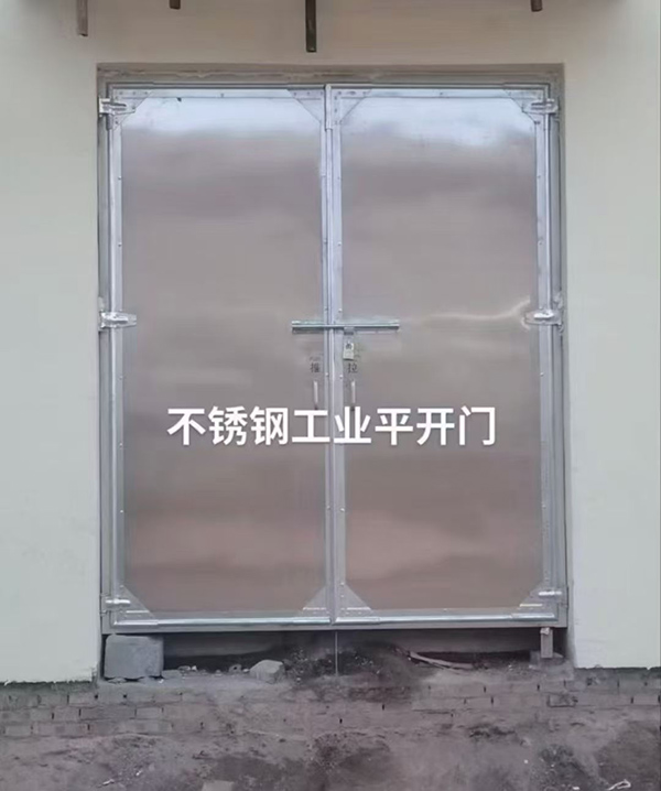 不锈钢富平工业平开门在现代工业场景中的应用实践