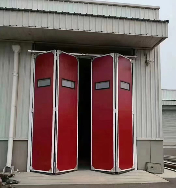 富平工业折叠门在大型装配车间出入口的应用实例