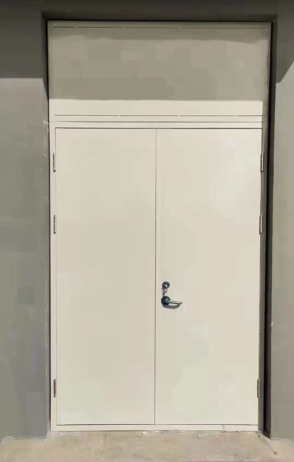 展览馆项目完成大跨度富平防火门安装